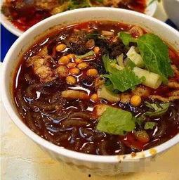 小西酸辣粉爆料视频在线观看,揭秘网红美食背后的制作秘籍  第1张